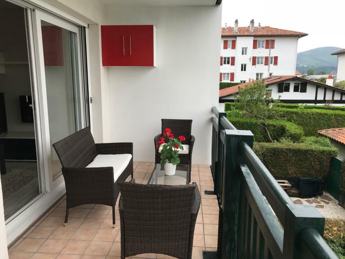 Port Bidassoa - T2 Coquet, Parking, Lit Xxl, Wifi, Pres De La Gare Hendaye Bagian luar foto